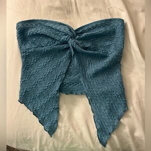 Women’s twist front top